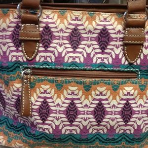 Relic Bags - Relic, EUC handbag,13 inches wide,10 inches long Relic Bags - Relic, EUC handbag,13 inches wide,10 inches long
